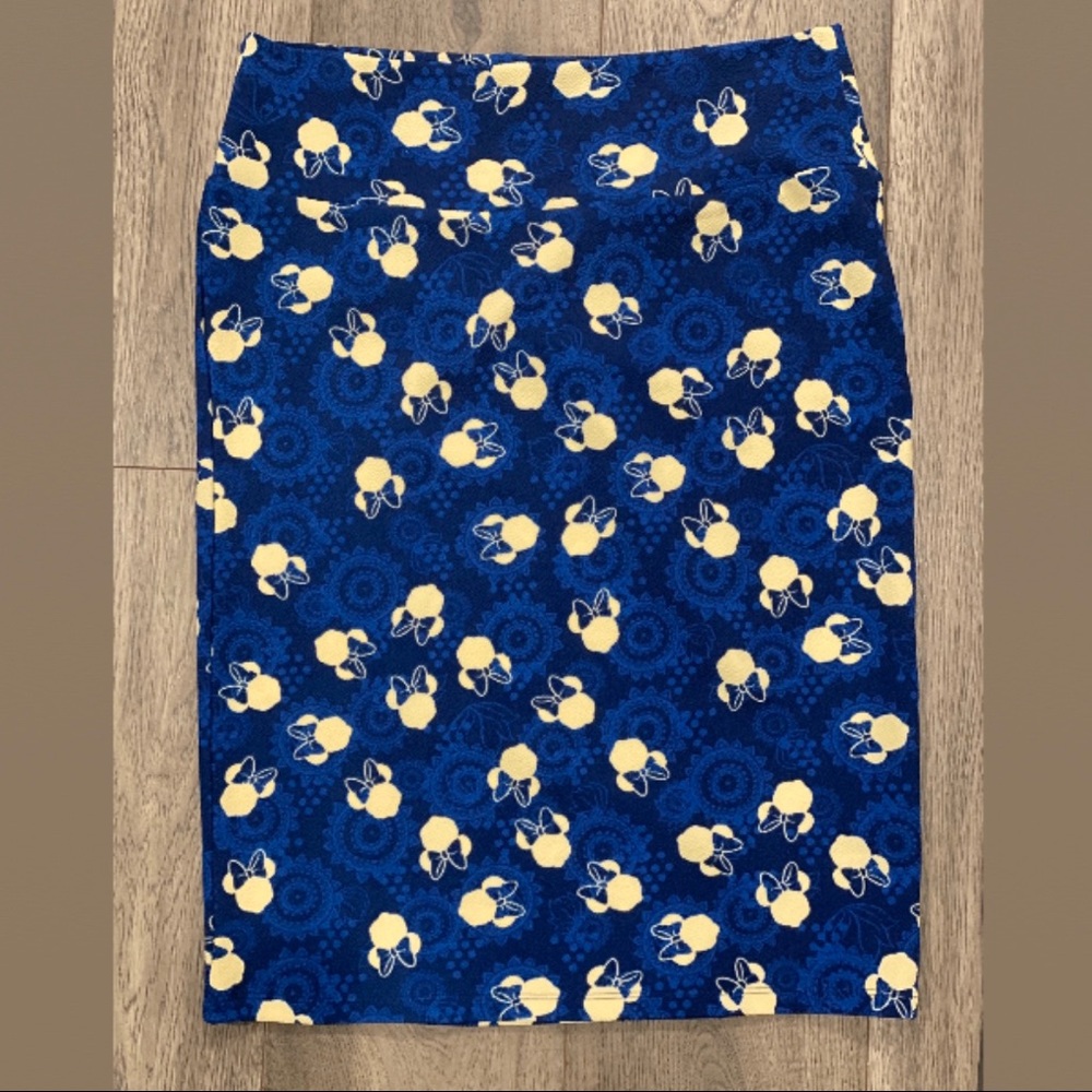 Lularoe NWOT Large Cassie Disney